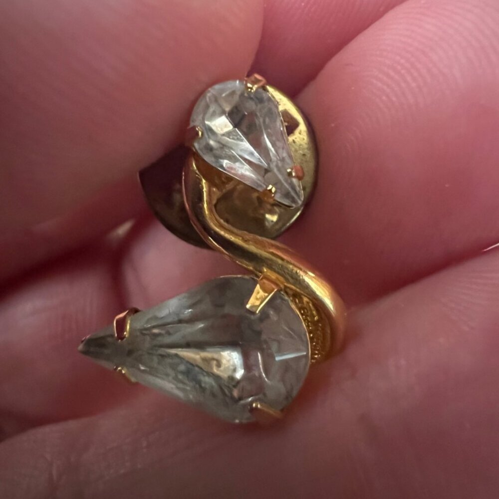 Vintage Rhinestone Swan Pin in Gold‎ Tone